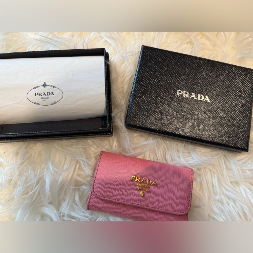 PRADA KEY HOLDER